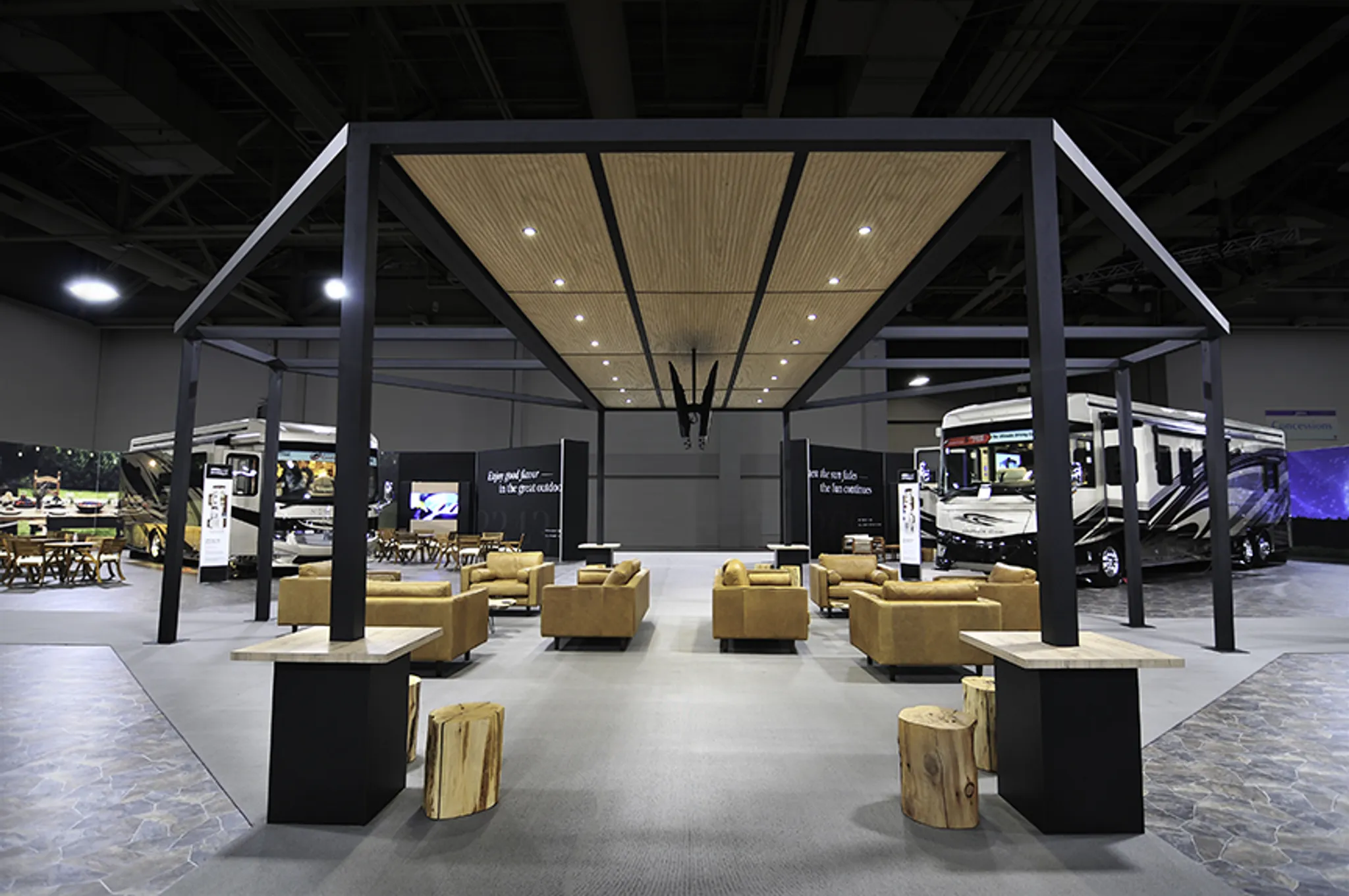 InterGlobal Exhibits 20x20 comfortable trade show booth meeting area