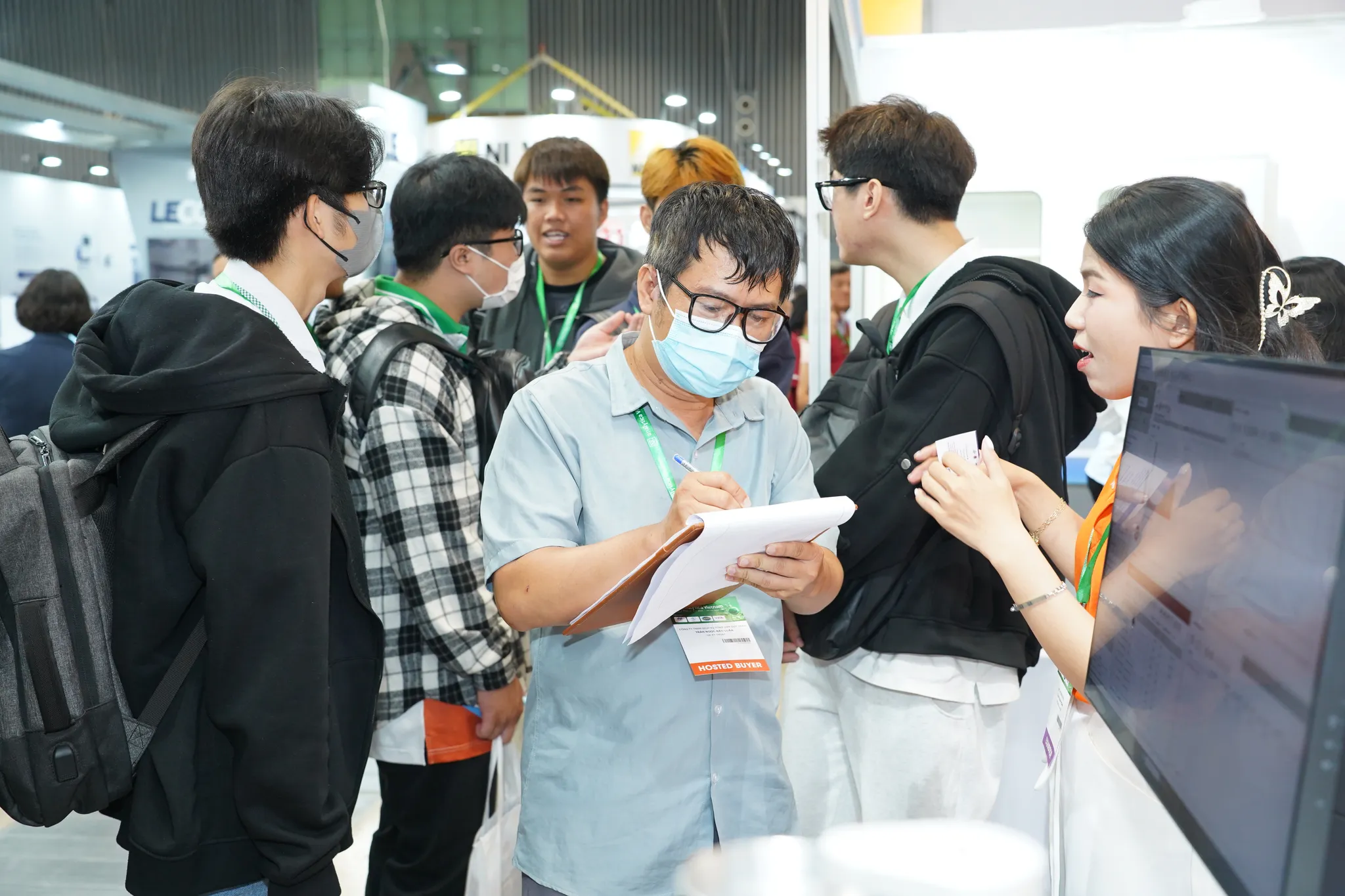 analytica Vietnam