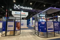 30x30 Island booth design by Absolute Exhibits