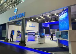 80x80 Island booth design by Exhibit Edge (Star)